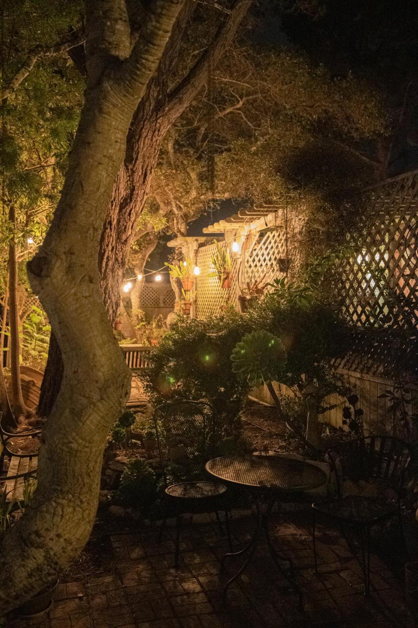 Carmel Garden Inn Esterno foto